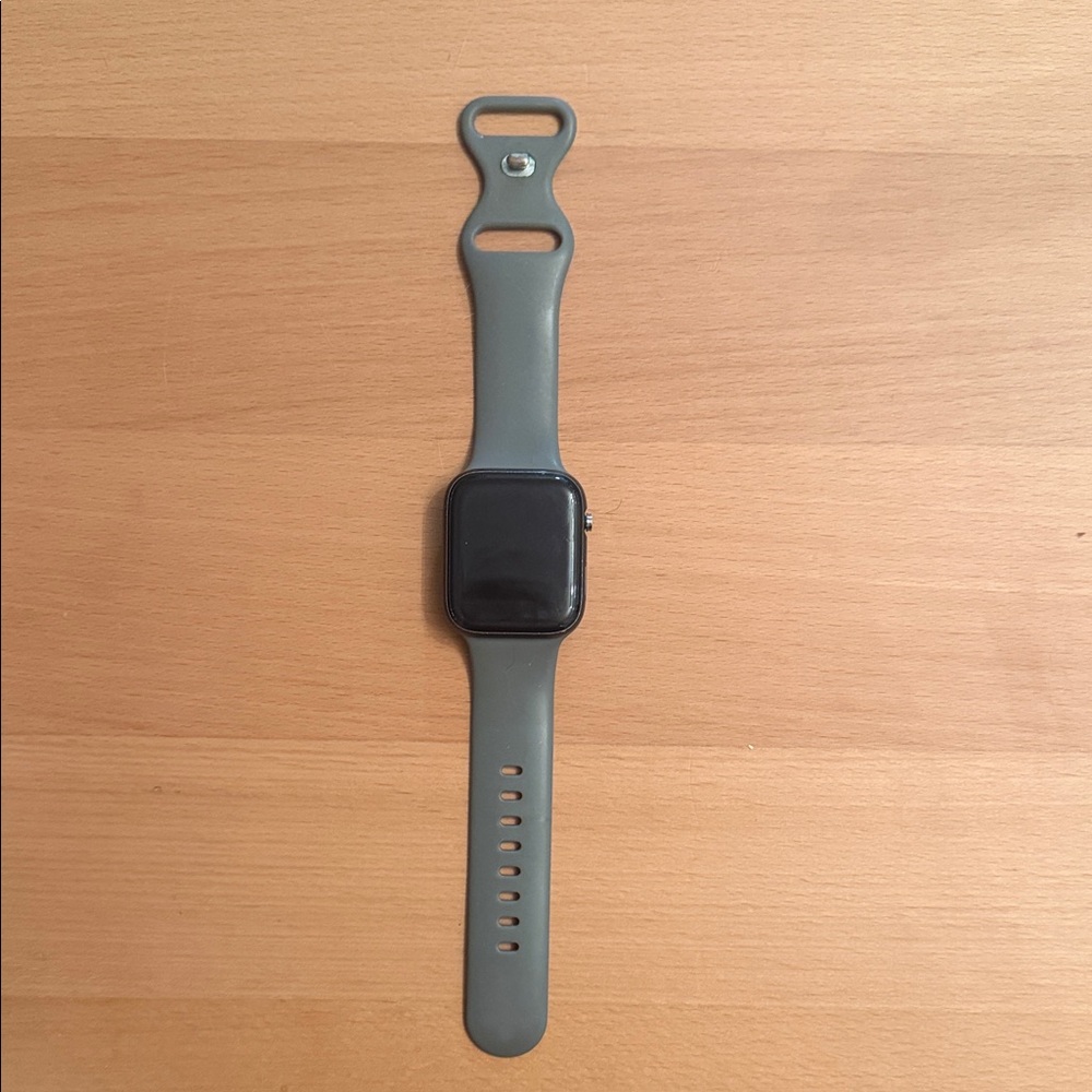 Apple Watch 44mm Aluminum Black and Gray Smartwatch